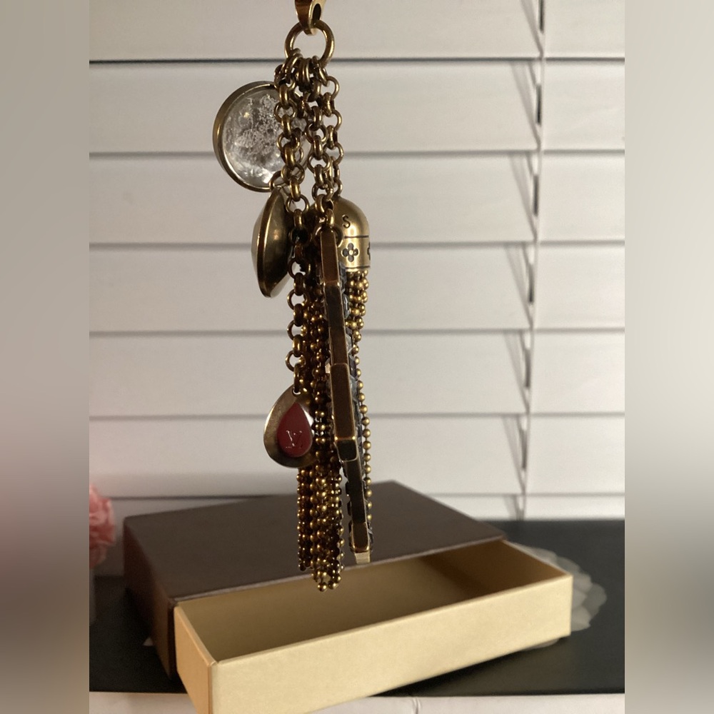 Authentic Louis Vuitton Monogram Tassel Caprice Key Holder/ Bag Charm With Box - Picture 4 of 8